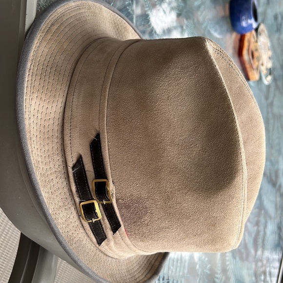 Cavanagh genuine suede fedora. Size 7 1/2. EUC - Picture 10 of 10